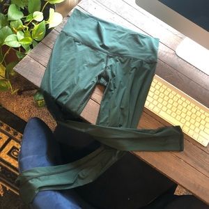 Hunter green teeki hot yoga pant